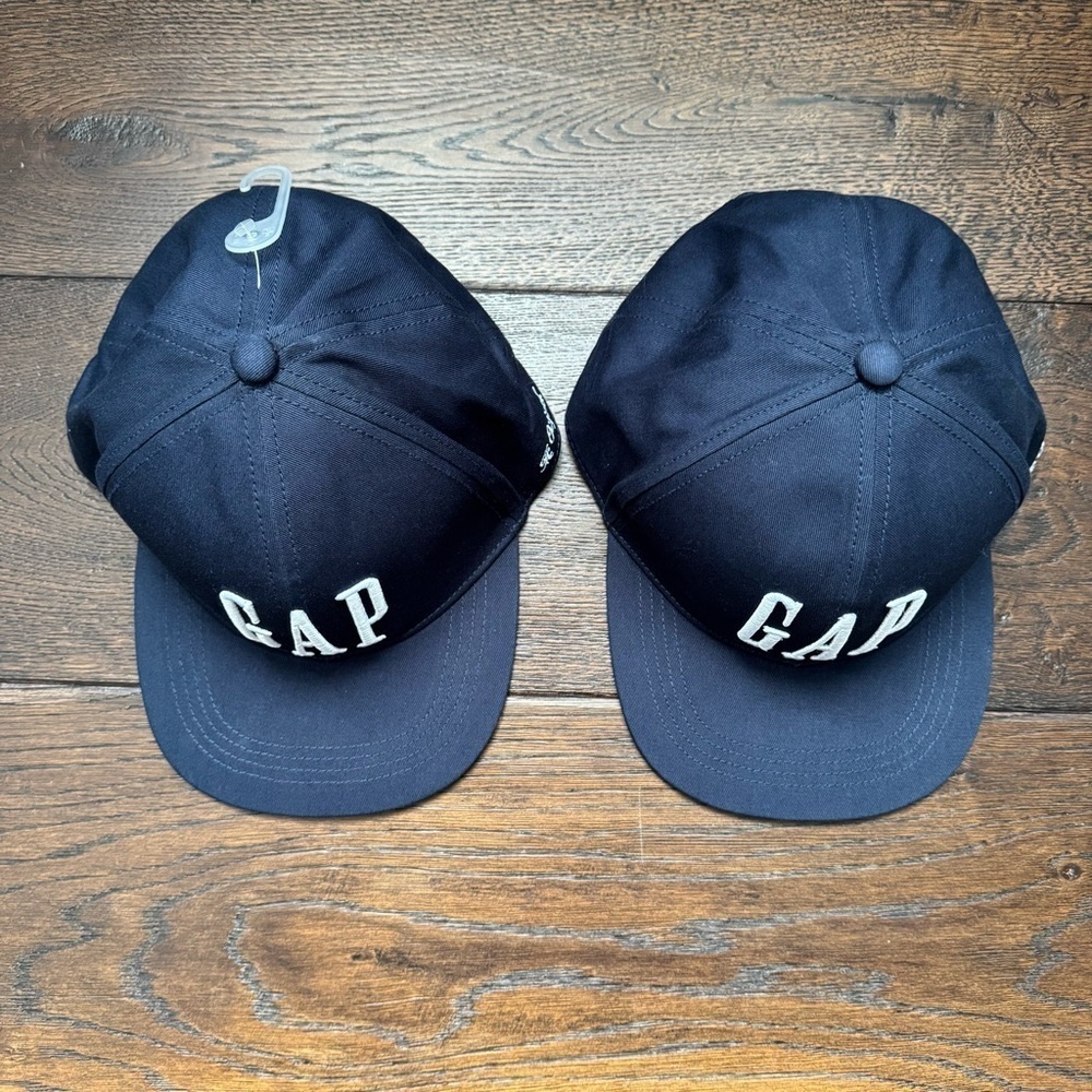 GAP Baseball Cap - 2 - Picture 2 of 6